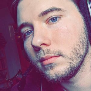 Meet your Posher, Alexious